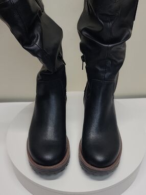 Sun + Stone New In Box Lug Sole Slouch Boots Sz 5